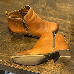 Lucky brand Leather Ankle Booties size 8